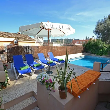 Casa de Férias Beautiful With Garden *